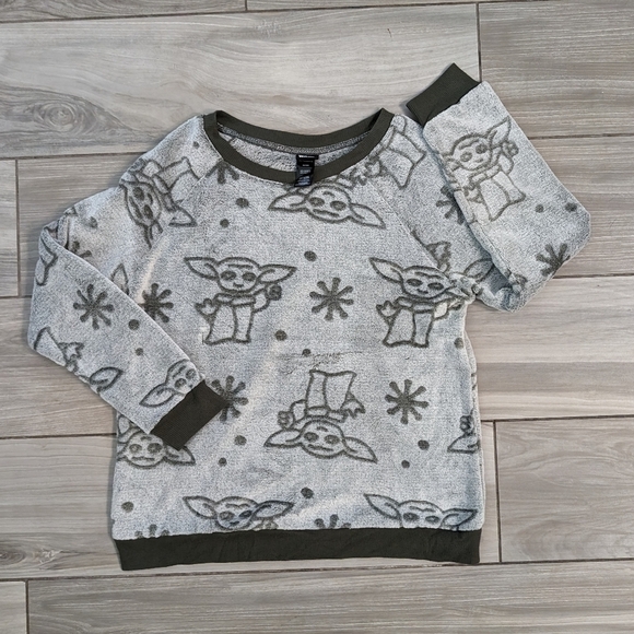 Star Wars Grogu Baby Yoda Fleece Pullover Sweatshirt - Picture 1 of 2